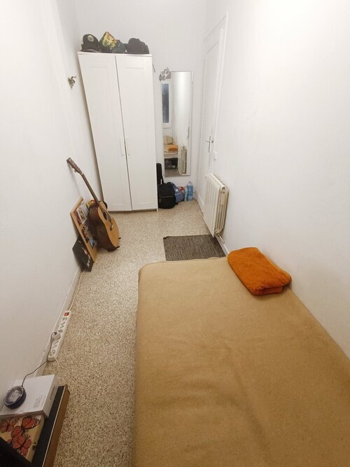 Room in a 3-person shared flat in Gràcia · 4