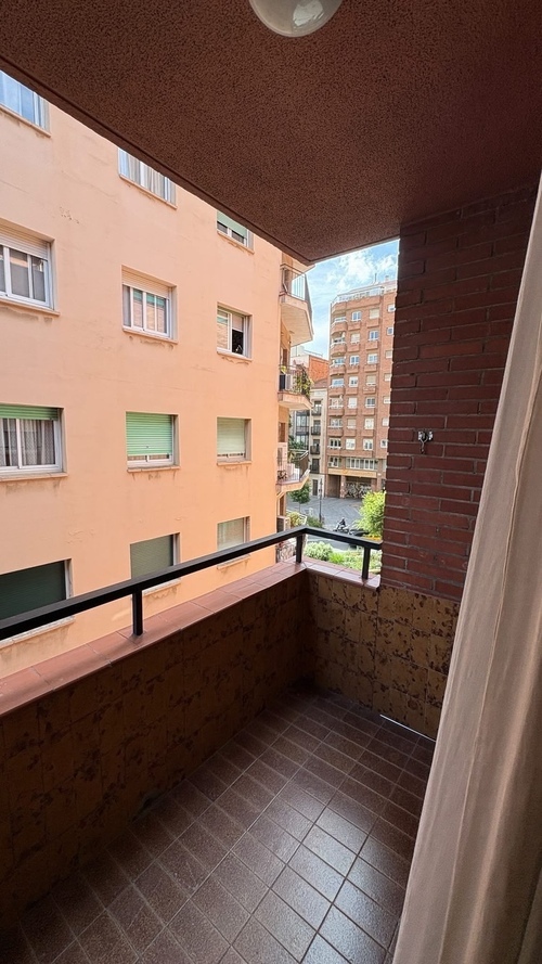 Room in a 5-person shared flat in Gràcia · 4
