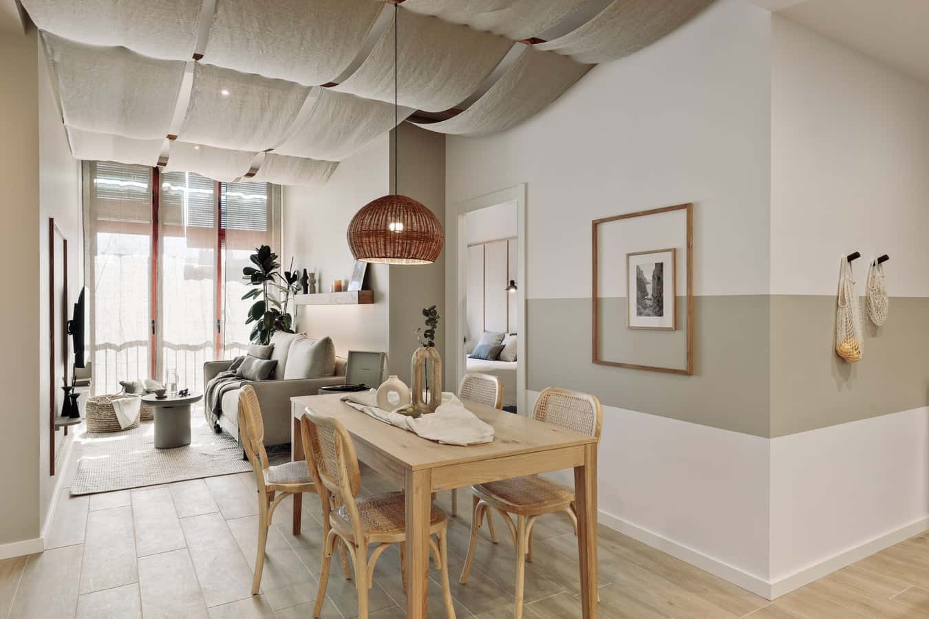 Furnished 2-bedroom flat in Eixample, 65 m² · 2