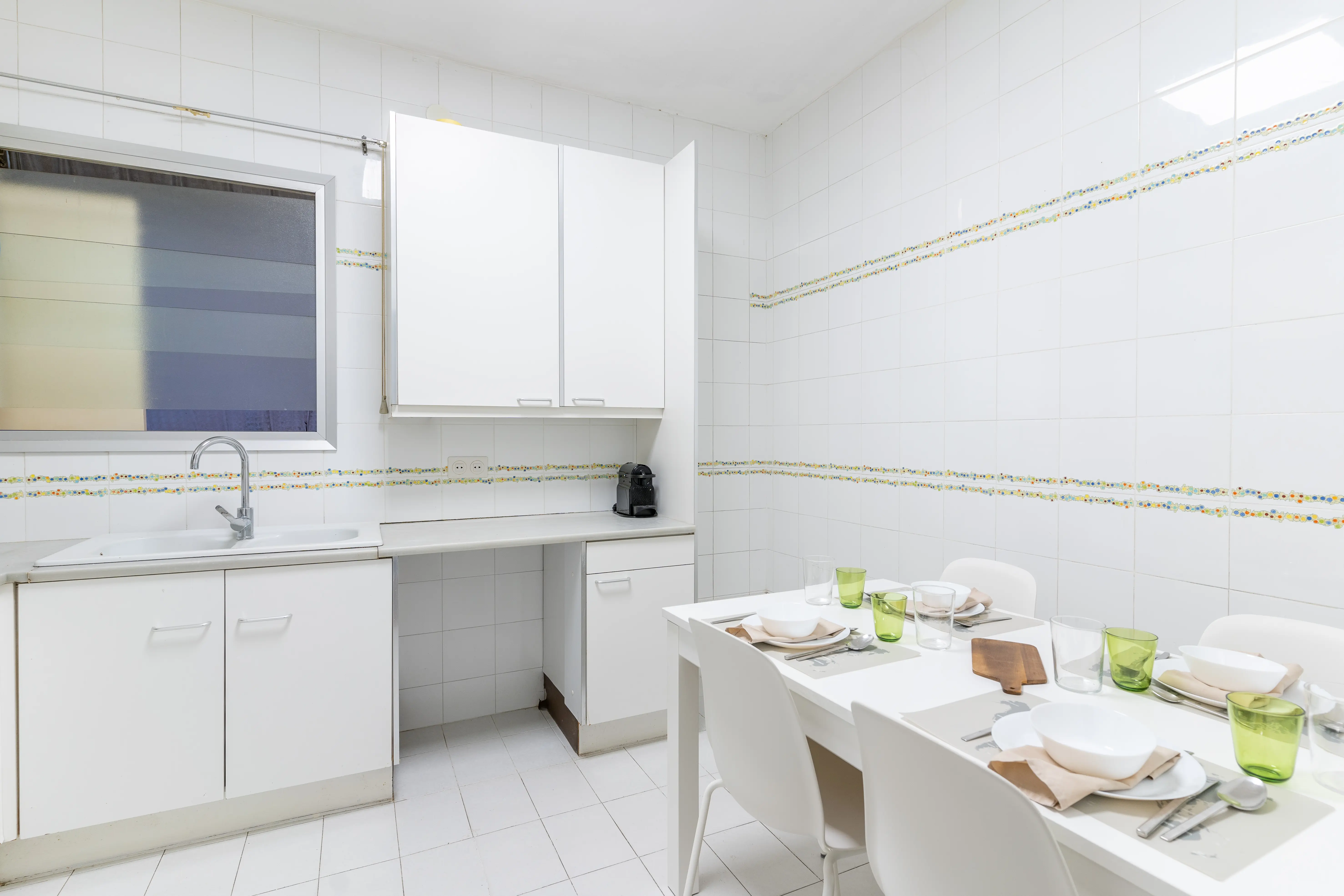 Furnished room in a shared flat in Gràcia · 4