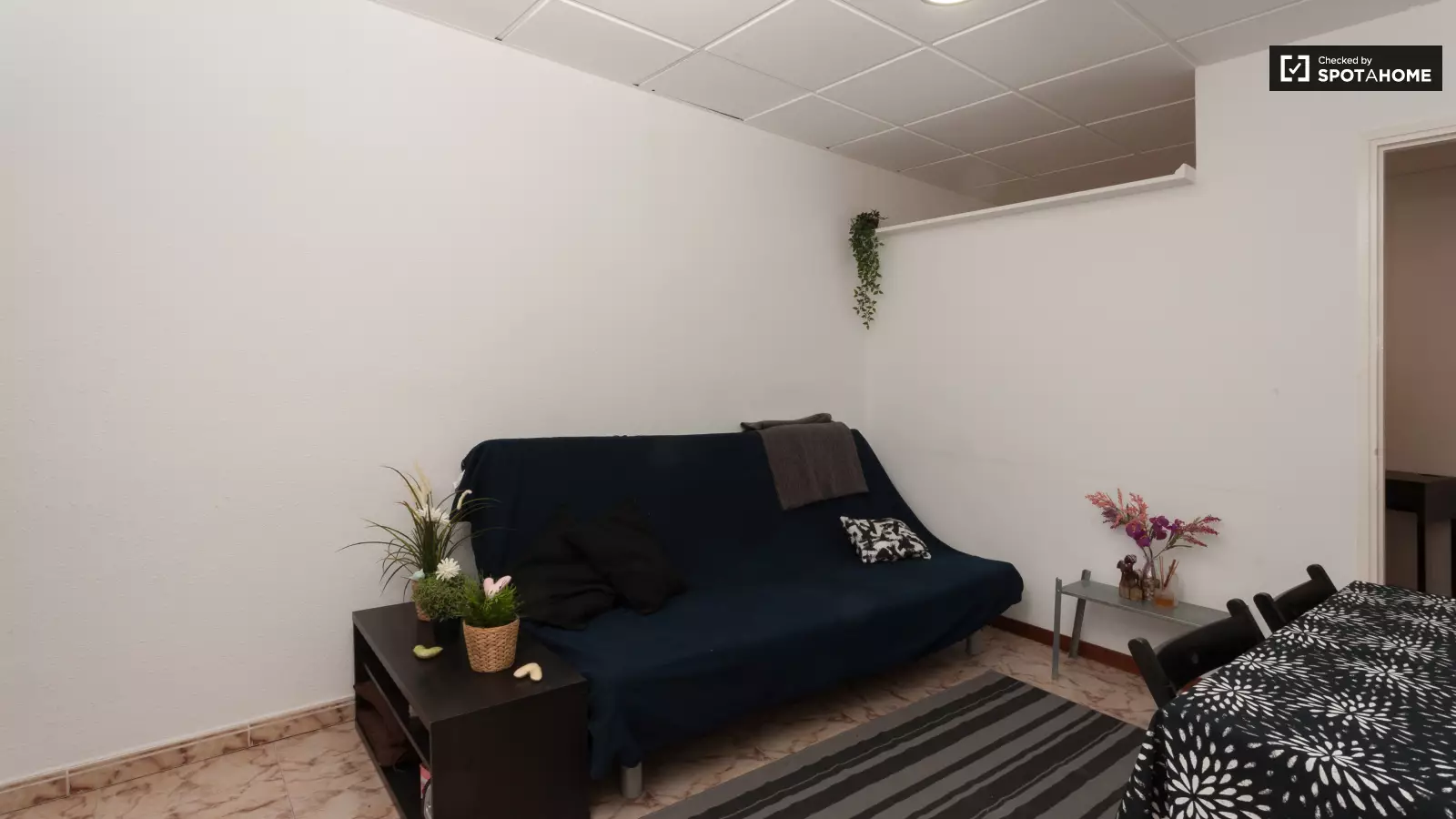 Habitación amueblada en piso compartido en Ciutat Vella · 2