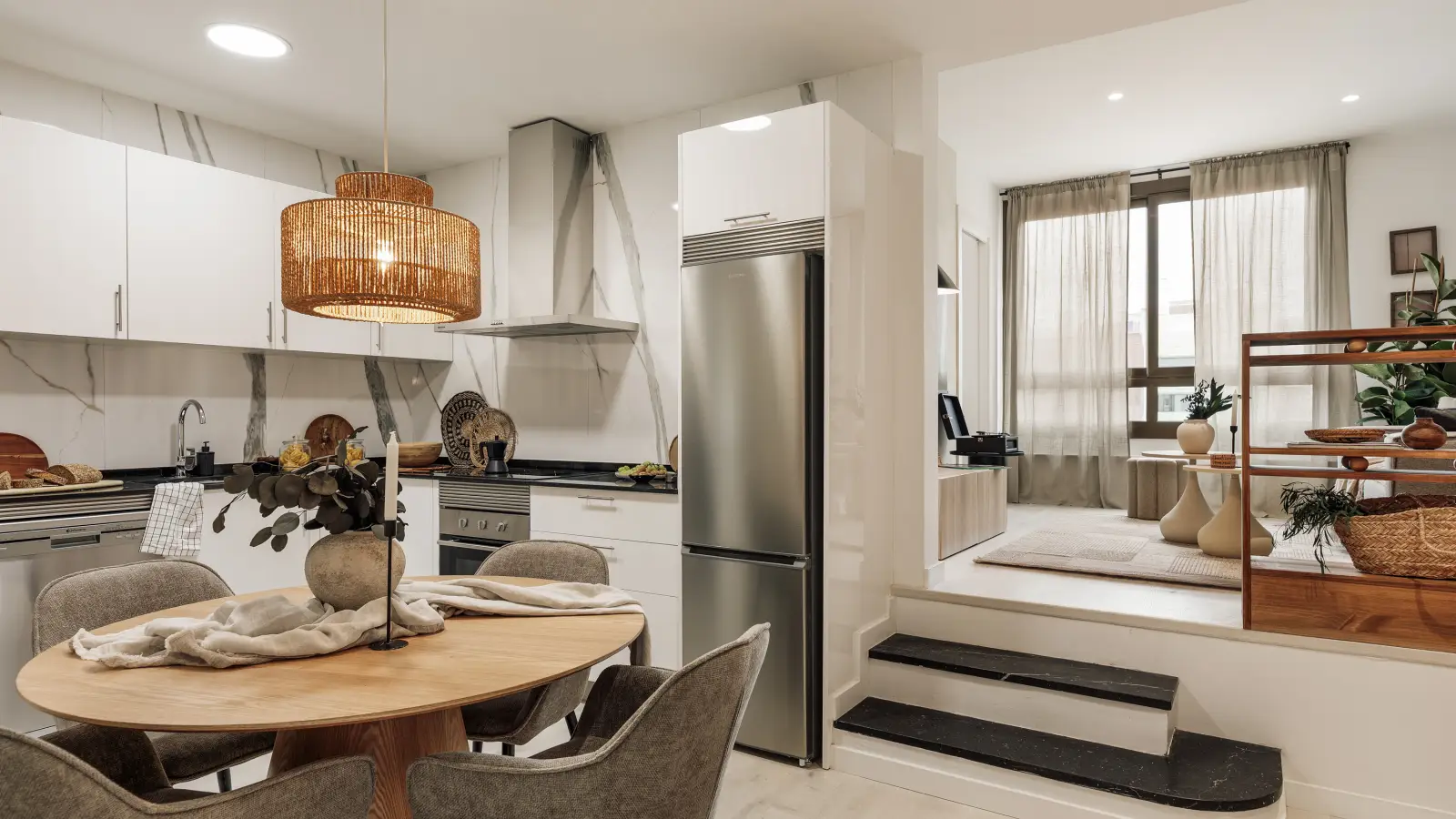 Furnished 2-bedroom flat in Eixample, 81 m² · 3