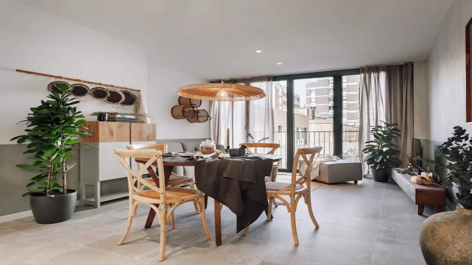 Furnished 2-bedroom flat in Eixample, 66 m² · 2