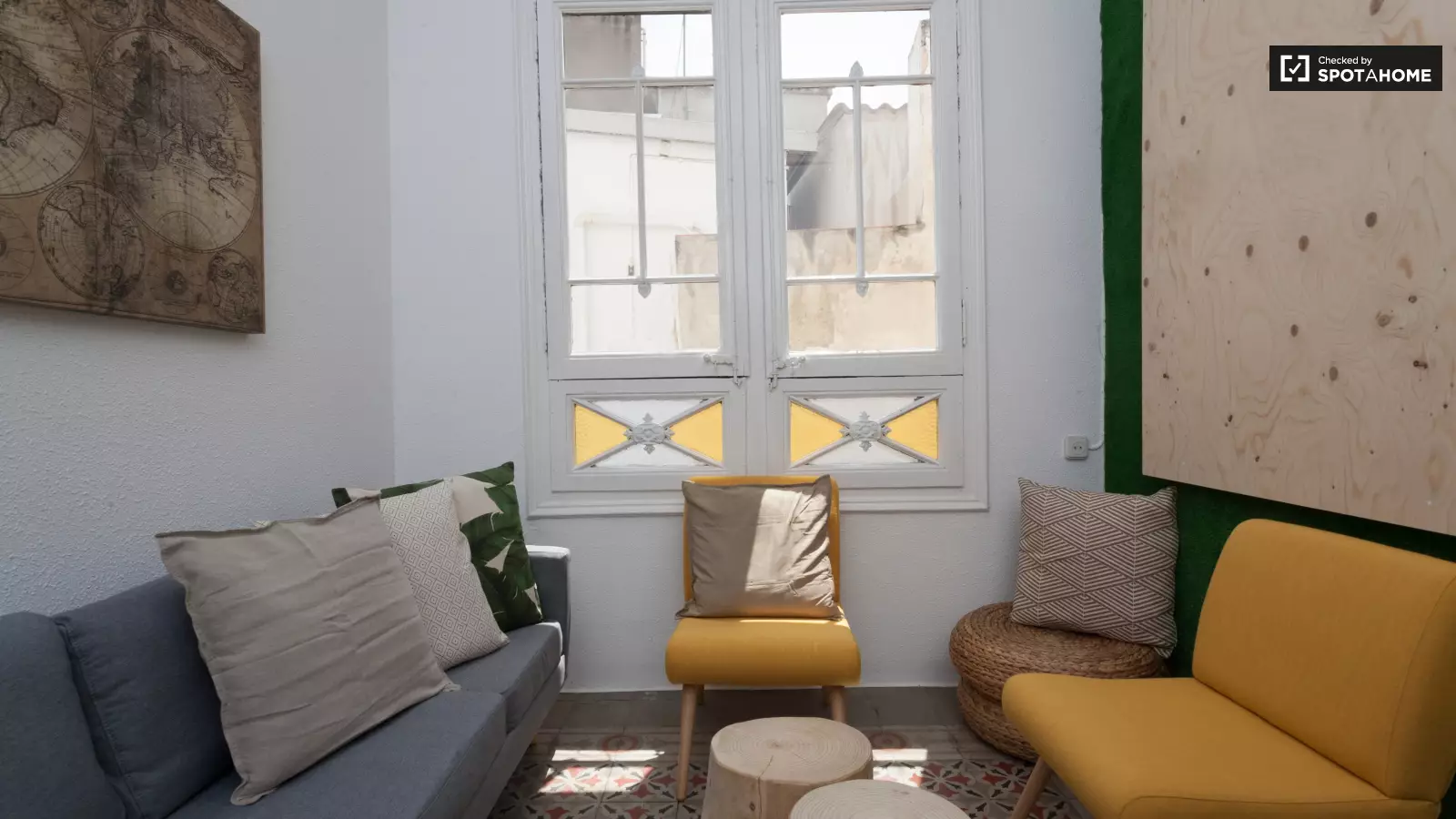 Furnished room in a 9-person shared flat in Gràcia · 4
