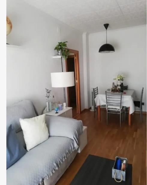 Habitación en piso compartido de 2 personas en Eixample · 3