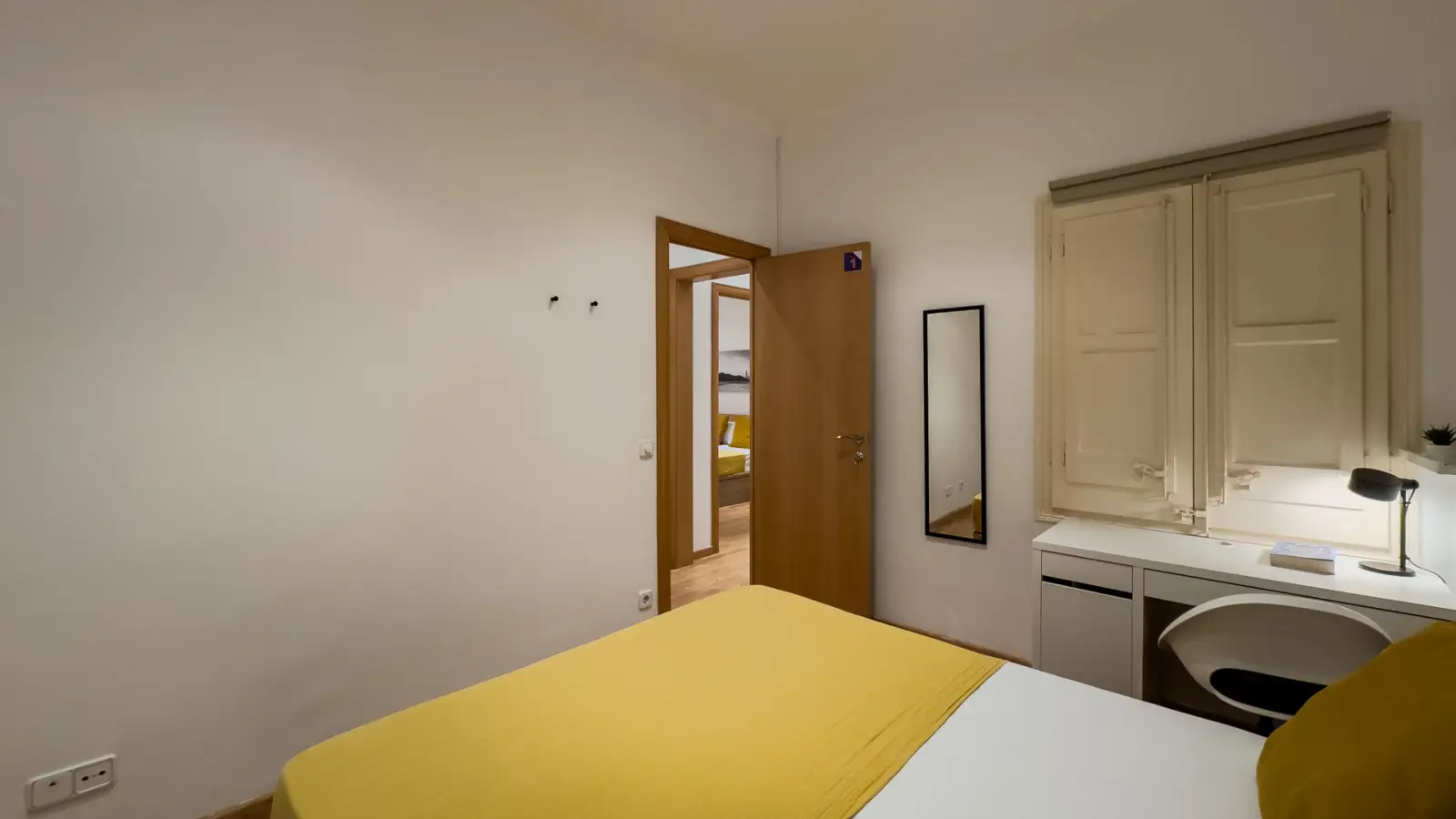 Furnished room in a shared flat in L'Hospitalet · 2