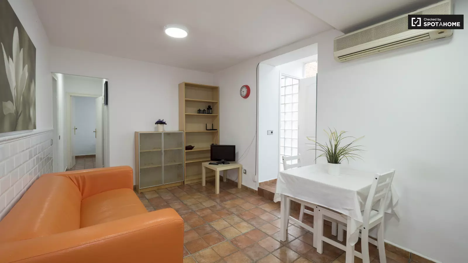 Piso de 3 dormitorios amueblado en Ciutat Vella, 50 m² · 3