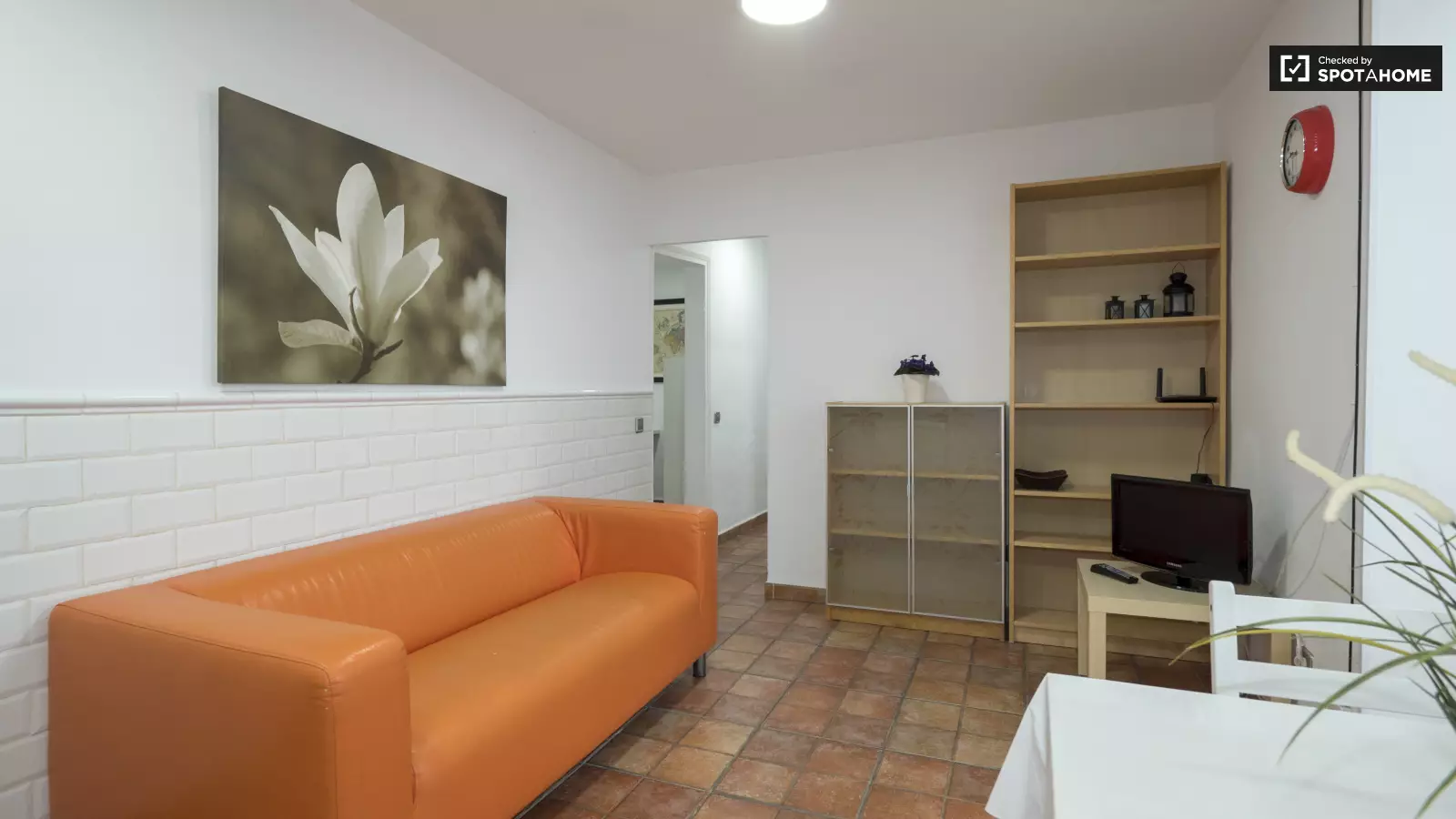 Piso de 3 dormitorios amueblado en Ciutat Vella, 50 m² · 4