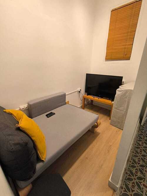 Habitación en piso compartido de 2 personas en Gràcia · 4