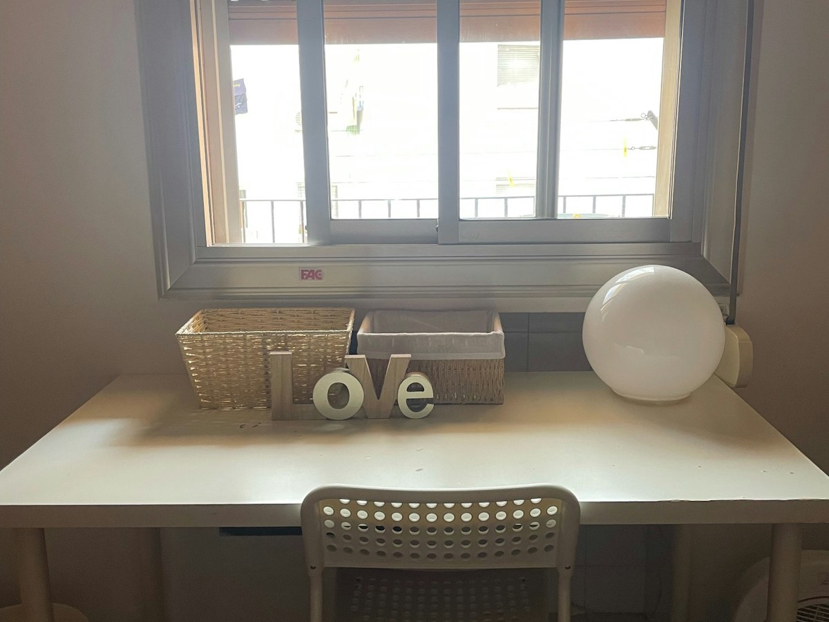 Furnished room in a 4-person shared flat in Ciutat Vella · 3