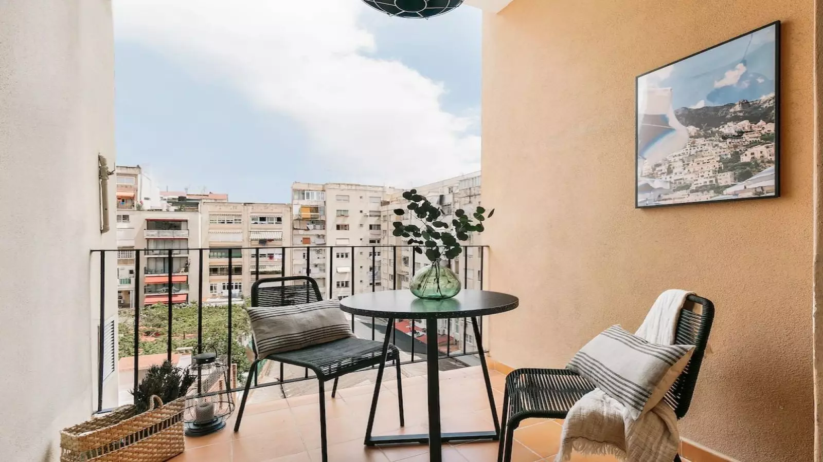 Furnished 1-bedroom flat in Eixample, 62 m² · 3