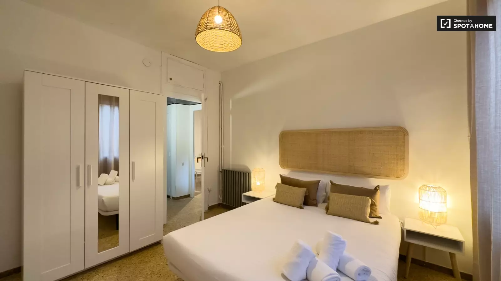 Furnished 3-bedroom flat in Les Corts, 70 m² · 2