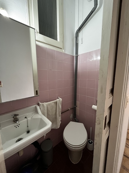 Room in a shared flat in Eixample · 3