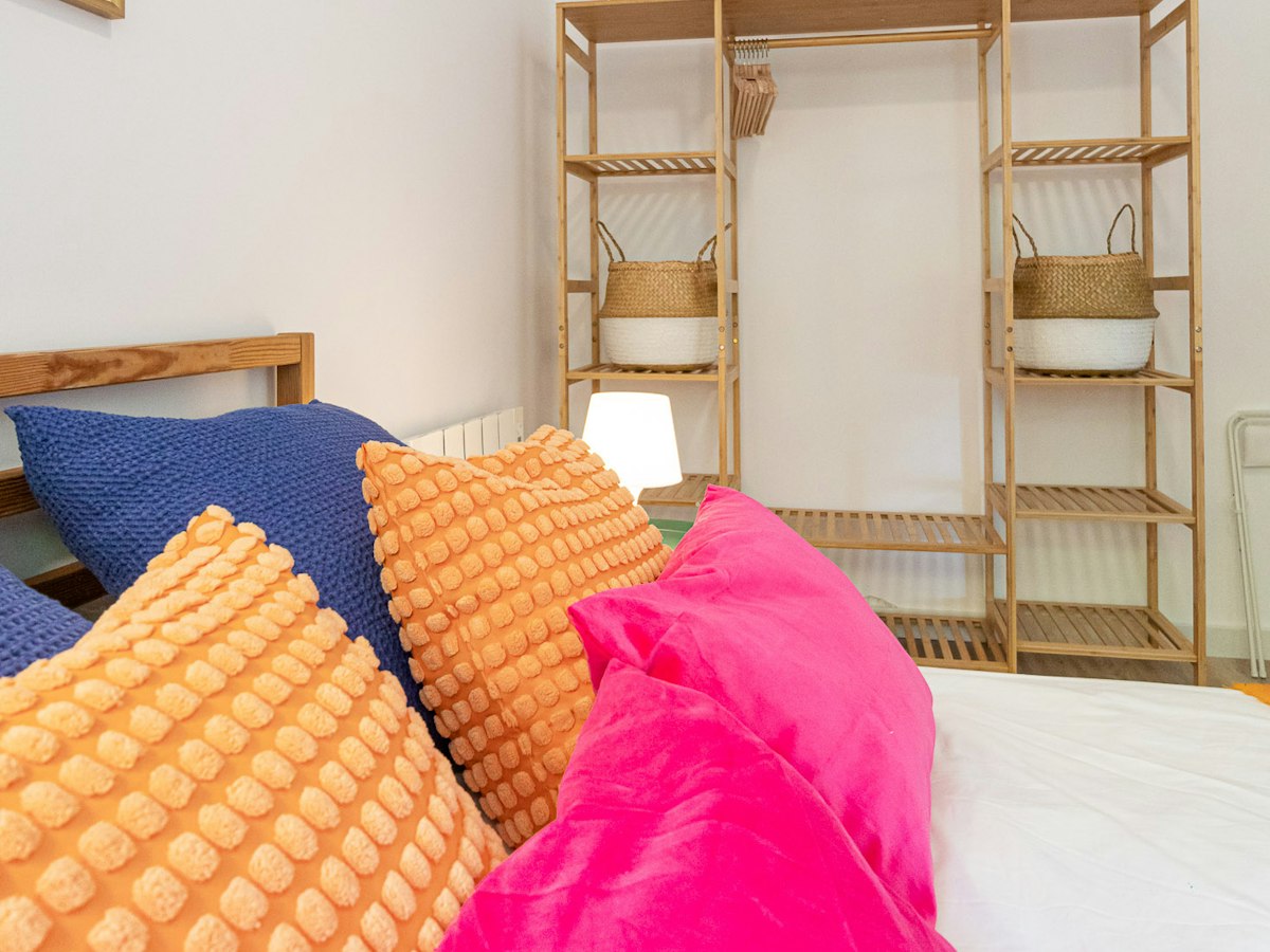 Furnished room in a 9-person shared flat in Gràcia · 4