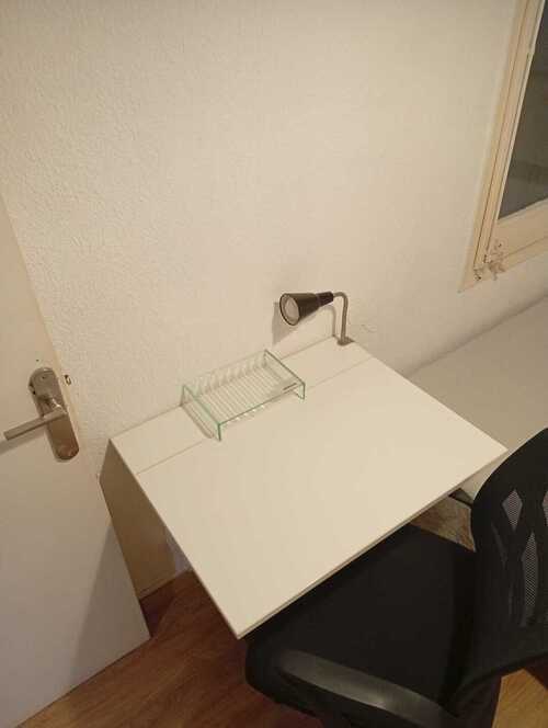 Habitación en piso compartido de 3 personas en Eixample · 4