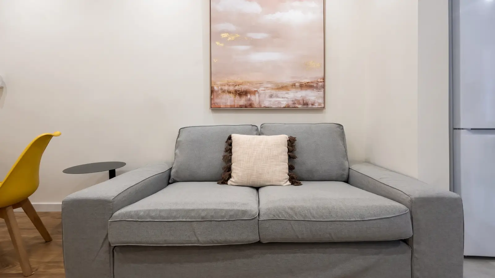 Piso de 2 dormitorios amueblado en Eixample, 40 m² · 4