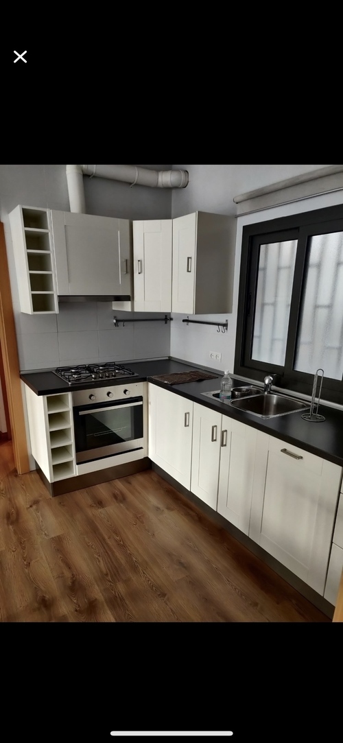 Room in a 3-person shared flat in Ciutat Vella · 3