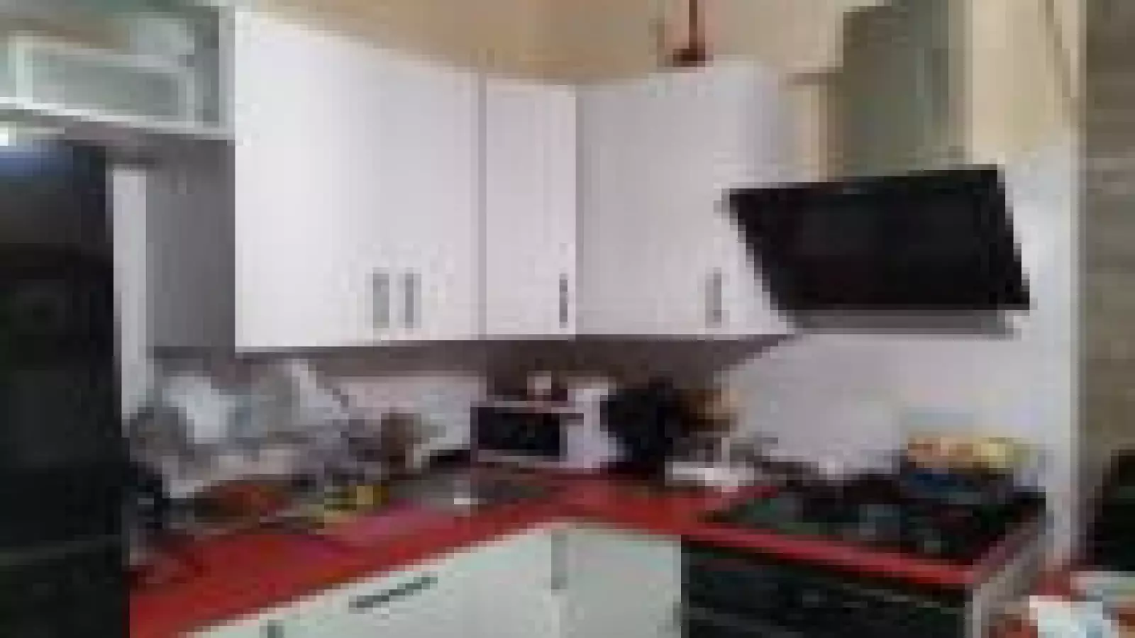 Habitación amueblada en piso compartido de 3 personas en Ciutat Vella · 2