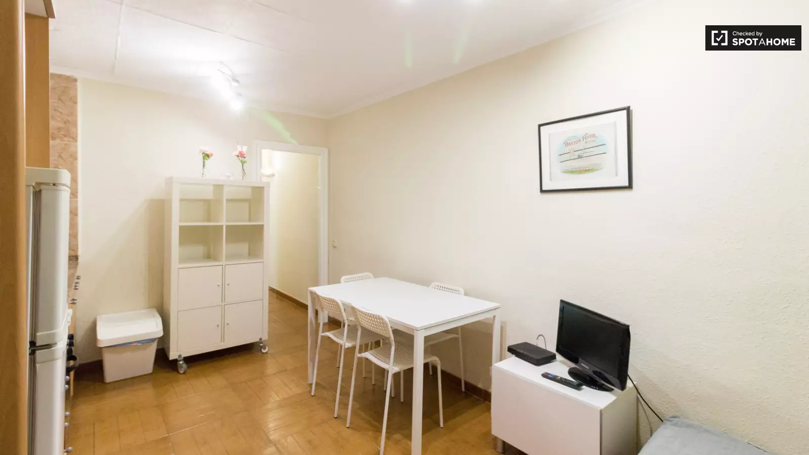 Piso de 2 dormitorios amueblado en Sant Martí, 65 m² · 2