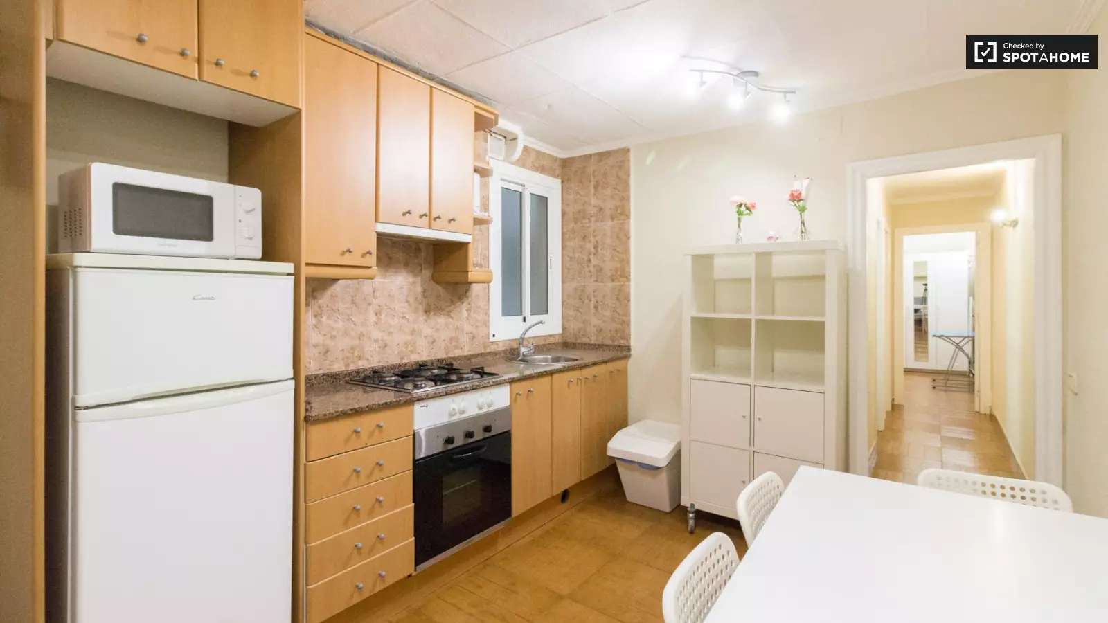 Piso de 2 dormitorios amueblado en Sant Martí, 65 m² · 3