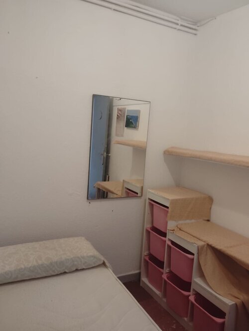 Room in a 3-person shared flat in Sants-Montjuïc · 4