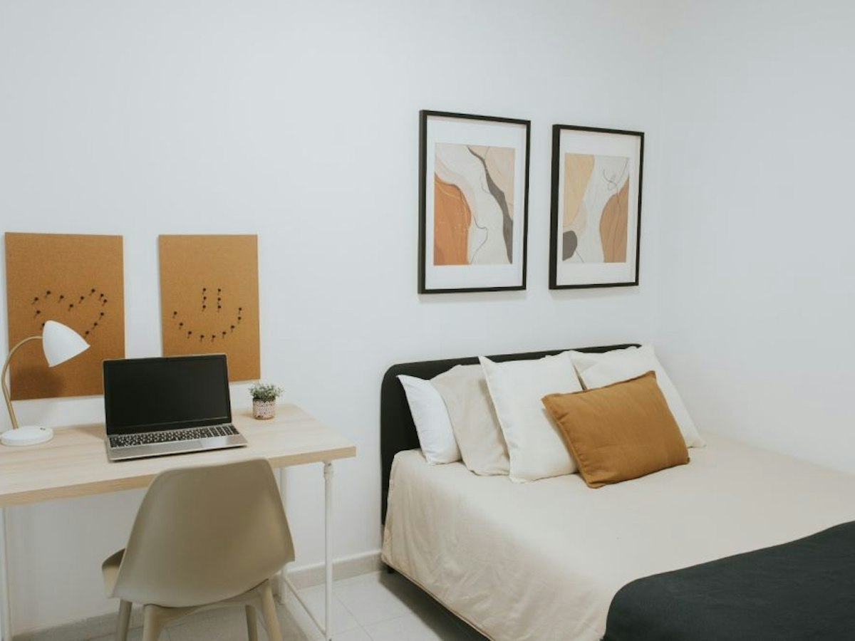 Furnished room in a 5-person shared flat in Ciutat Vella