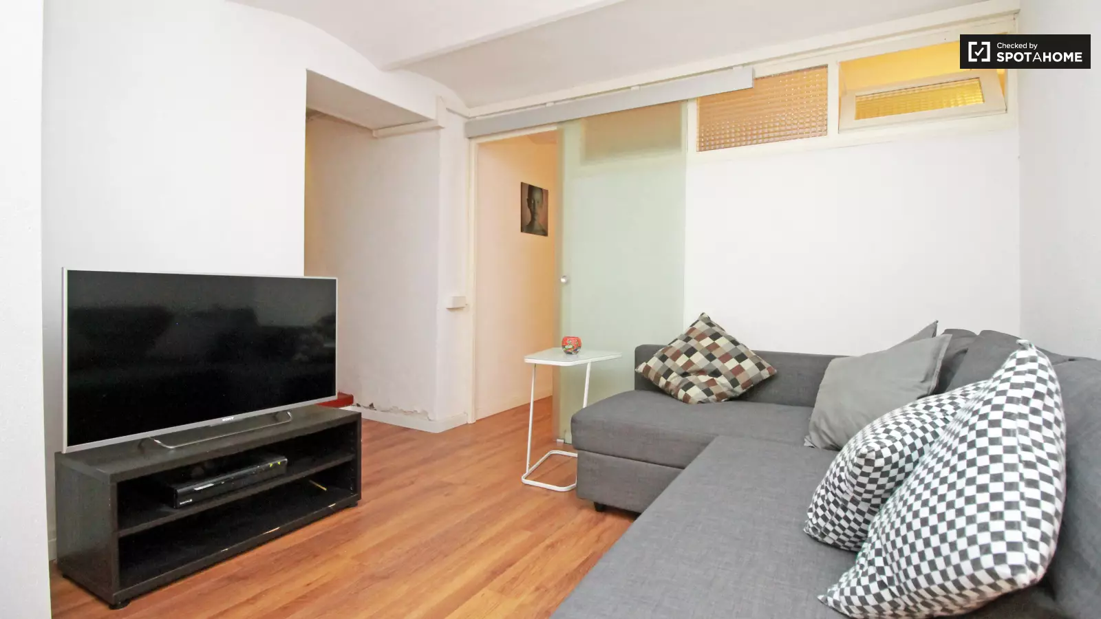 Furnished 1-bedroom flat in Sarrià–Sant Gervasi, 55 m² · 3