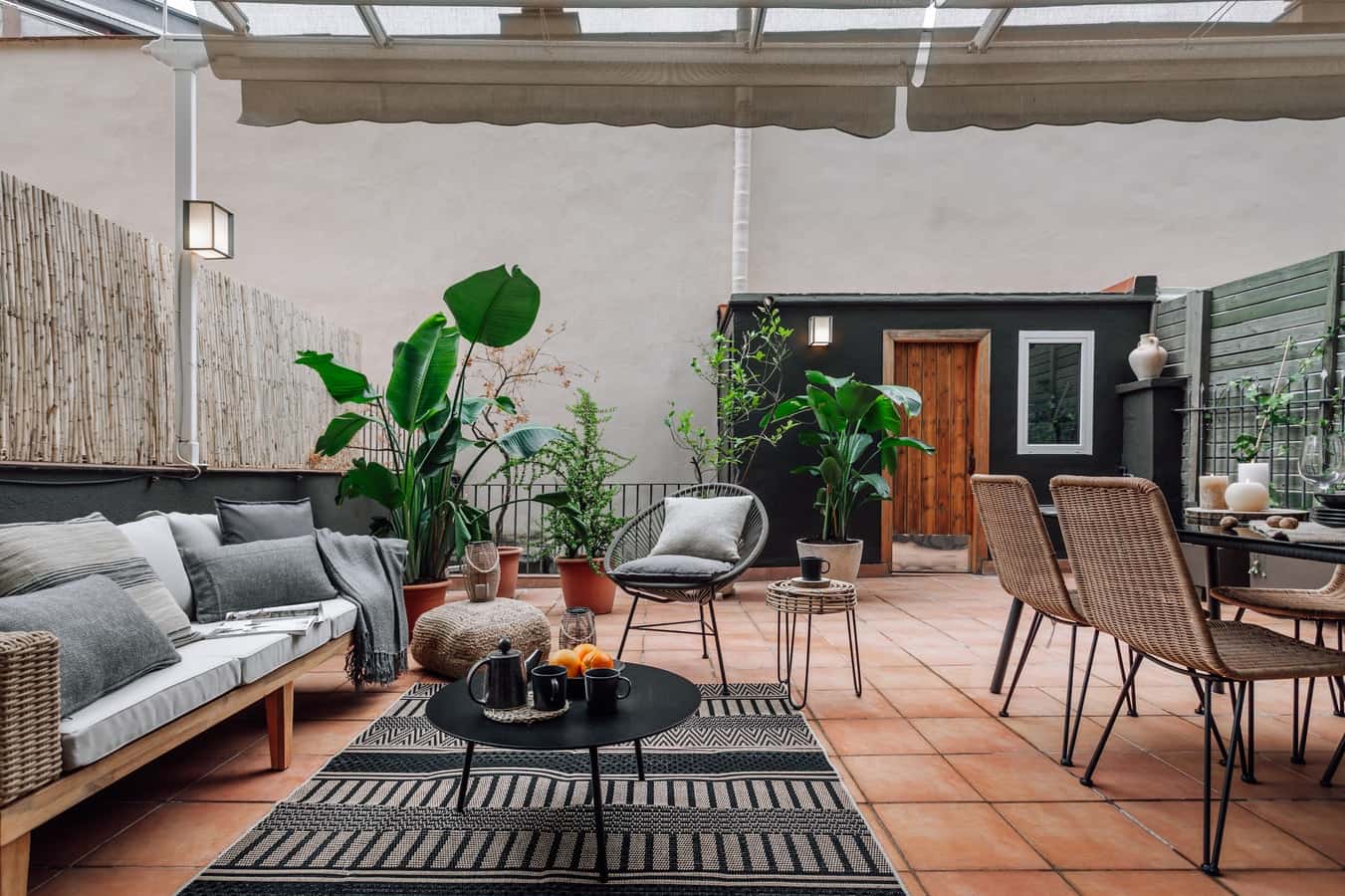 Furnished 1-bedroom flat in Eixample, 70 m² · 2