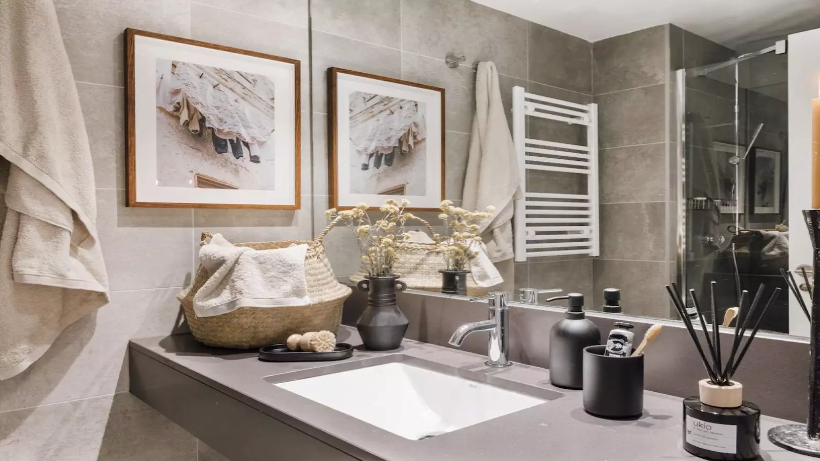 Furnished 2-bedroom flat in Eixample, 66 m² · 3