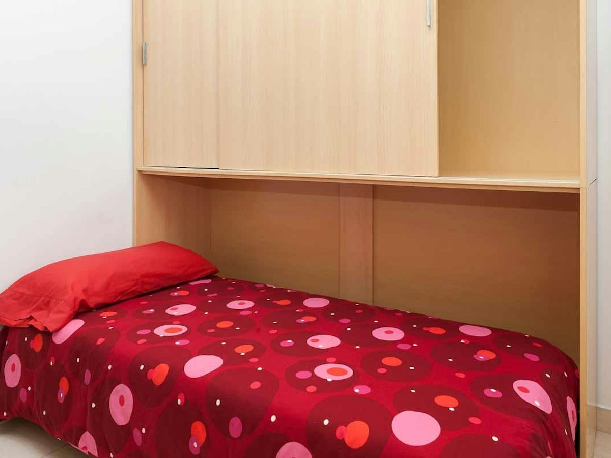 Furnished room in a 2-person shared flat in L'Hospitalet · 2