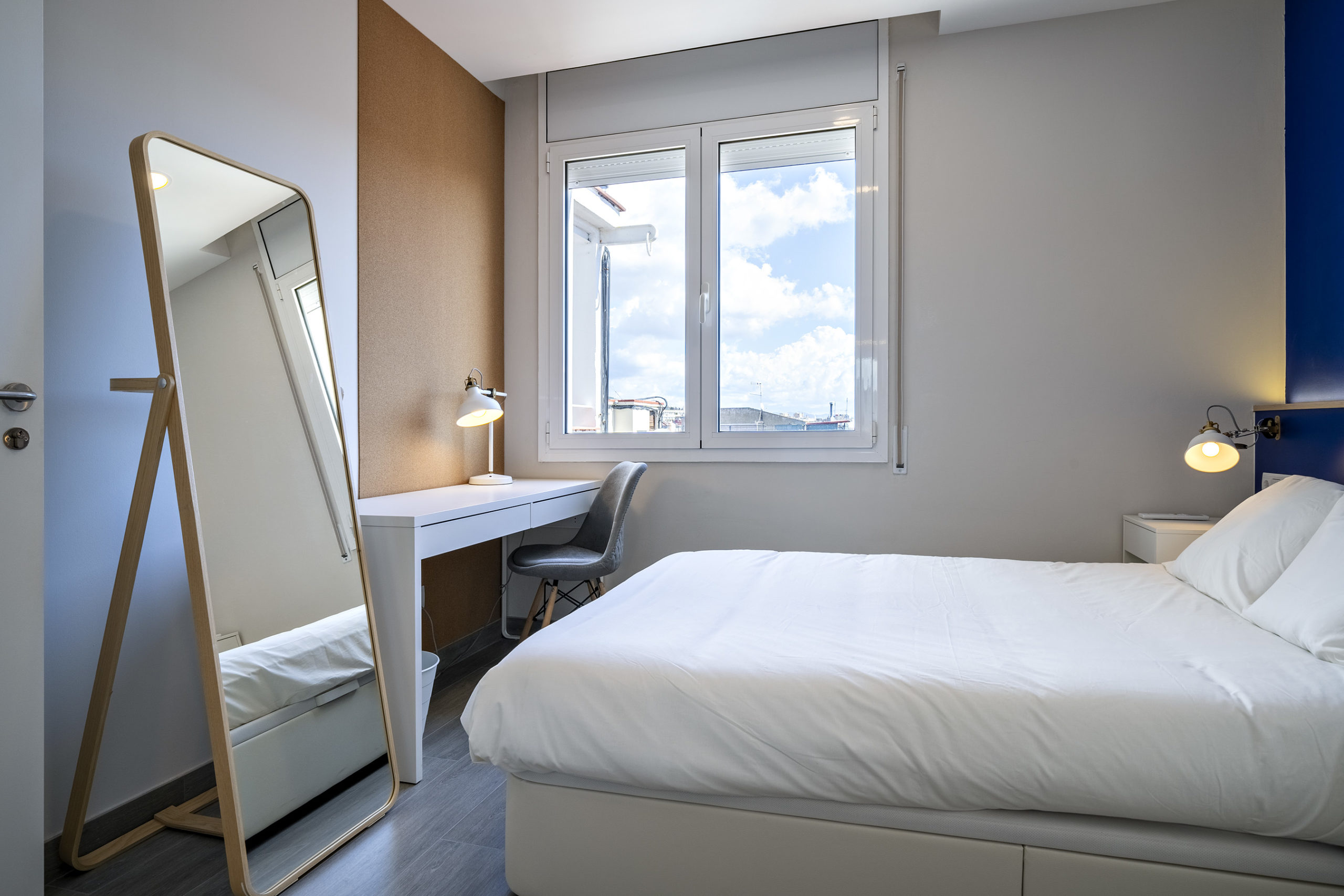 Habitación en piso compartido en Eixample · 3