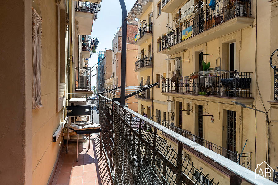 Furnished 2-bedroom flat in Ciutat Vella, 32 m² · 2