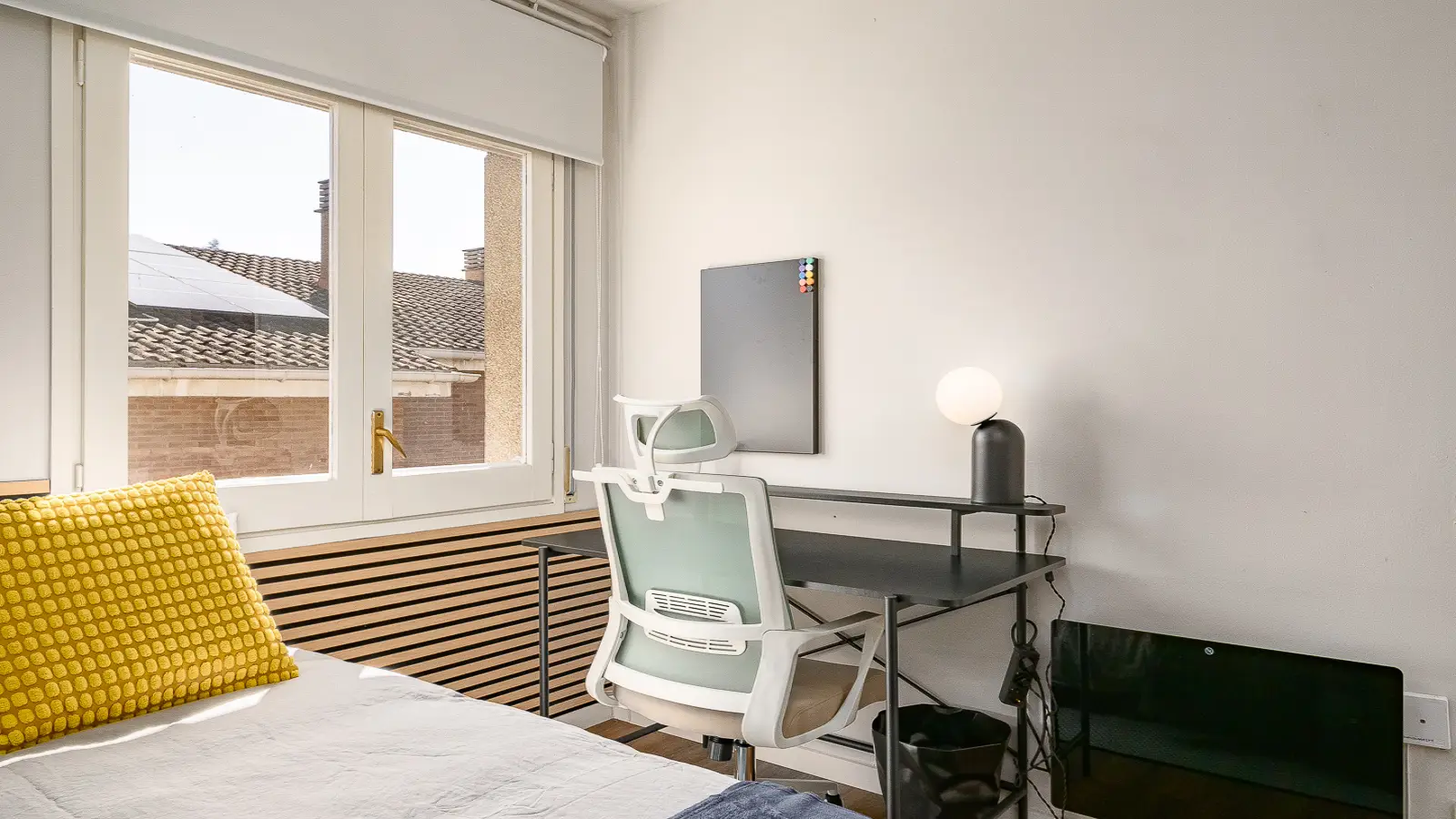 Furnished room in a 4-person shared flat in Sant Cugat · 3