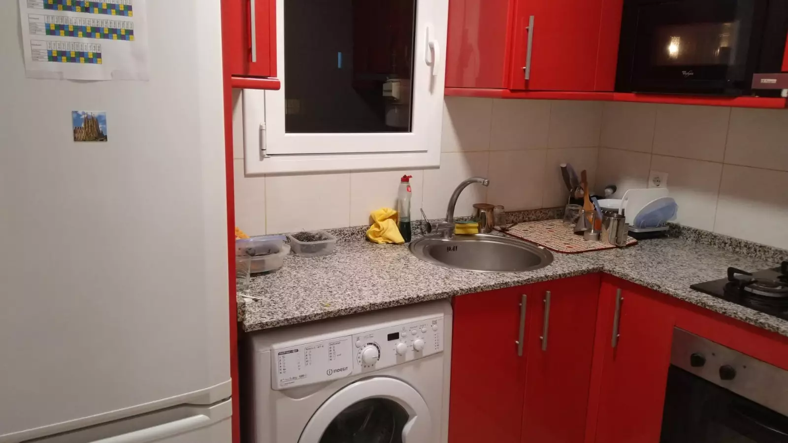 Furnished room in a shared flat in L'Hospitalet · 4