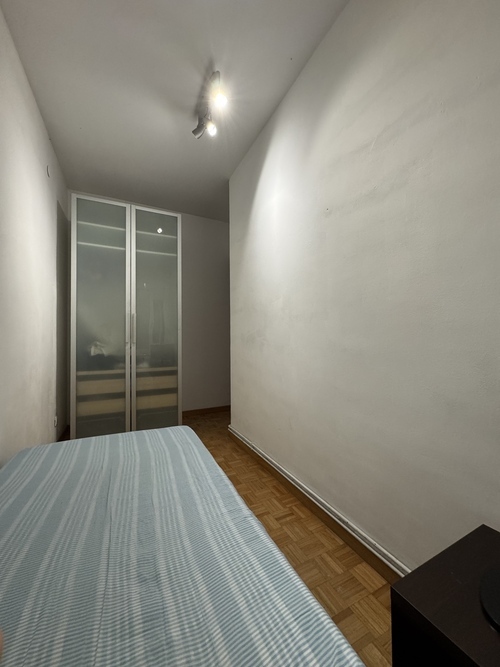 Room in a 4-person shared flat in Eixample · 2