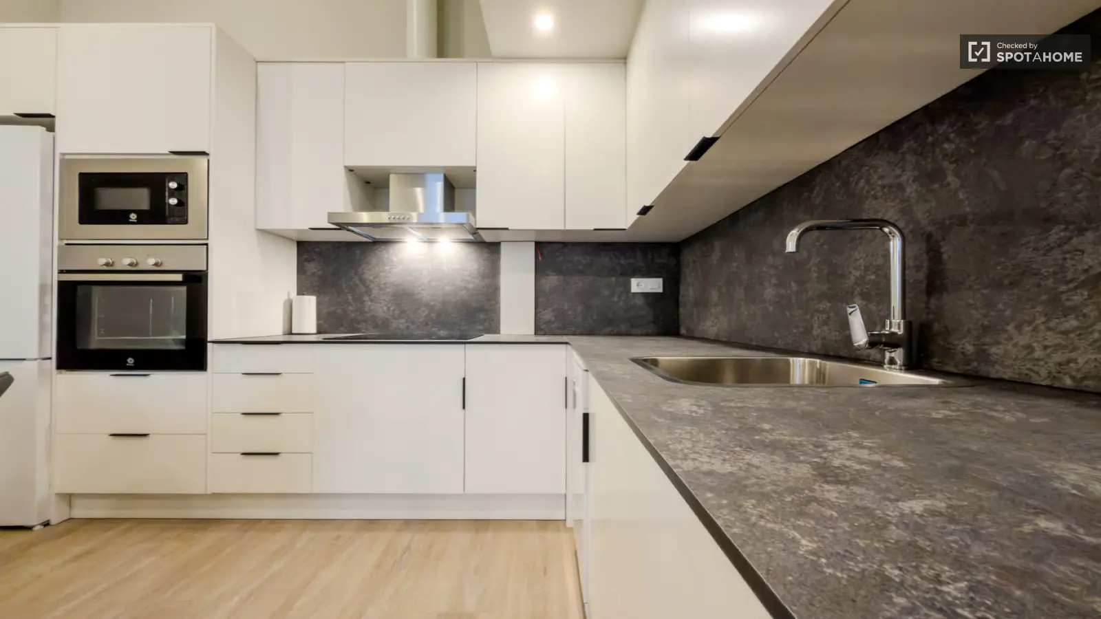 1-bedroom flat in Eixample · 4