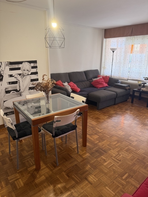 Room in a 2-person shared flat in Eixample · 4