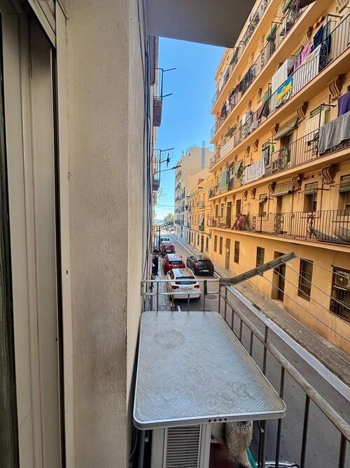 Room in a shared flat in Ciutat Vella · 3