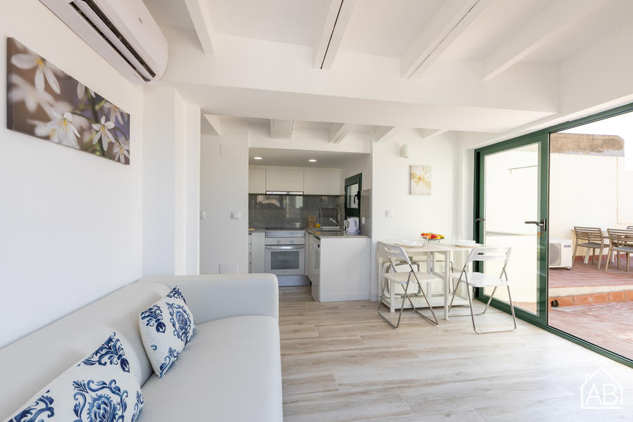 Furnished 3-bedroom flat in Ciutat Vella, 39 m² · 3