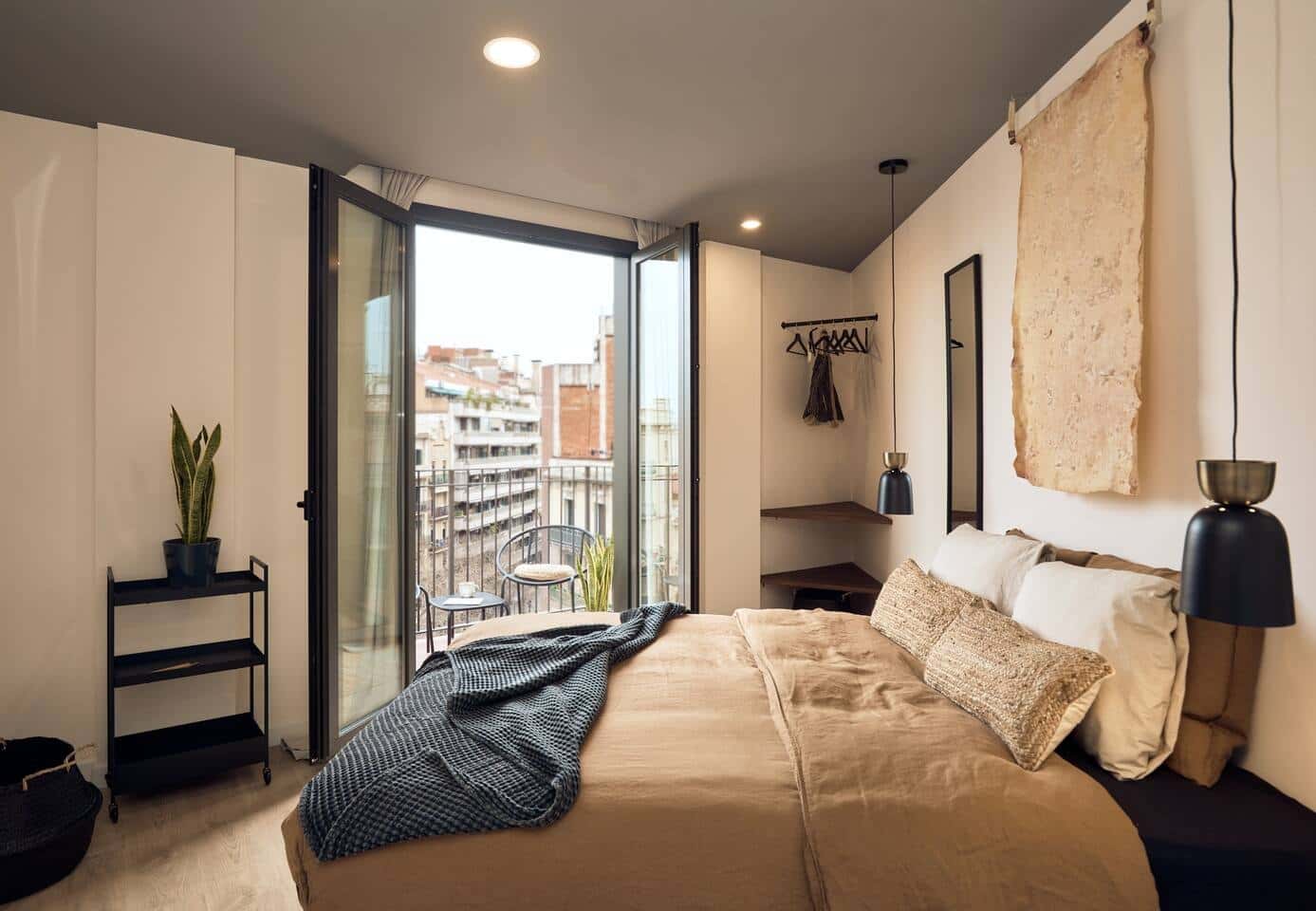 Furnished 2-bedroom flat in Eixample, 70 m² · 2