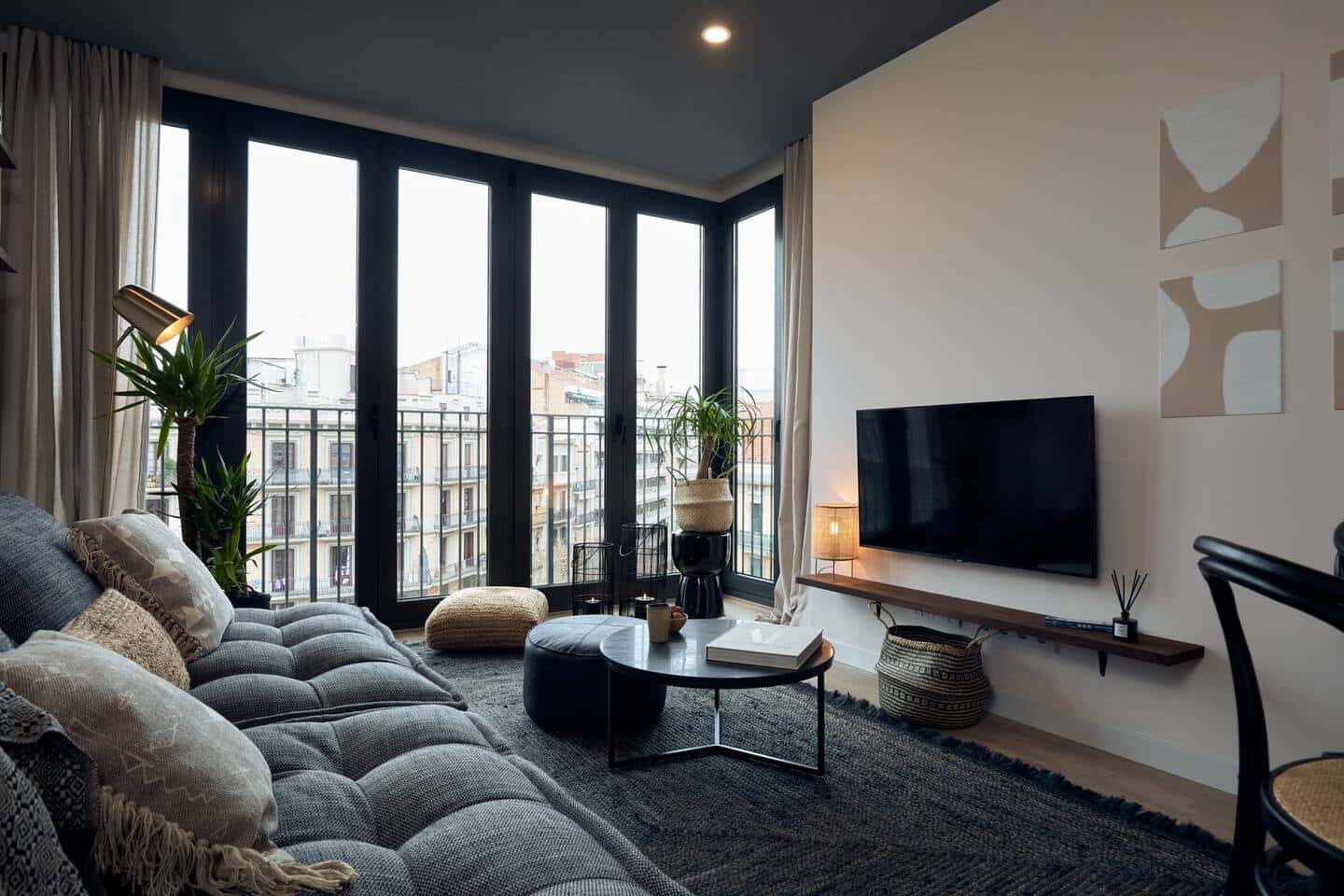 Furnished 2-bedroom flat in Eixample, 70 m² · 3