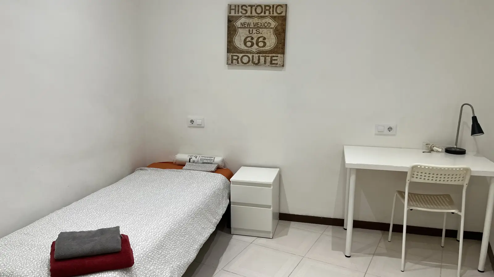 Room · Furnished · Ciutat Vella