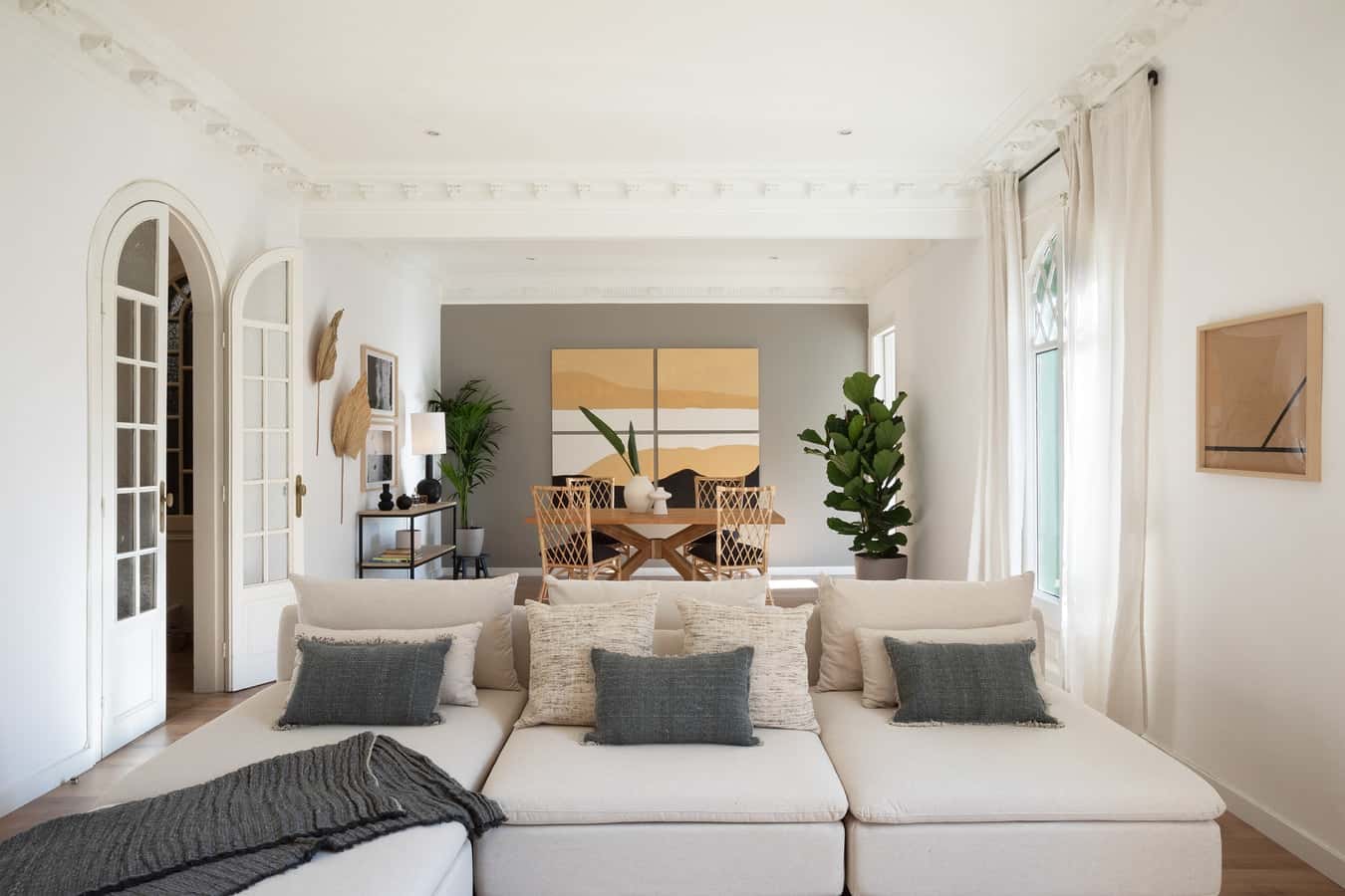 Piso de 3 dormitorios amueblado en Barcelona, 122 m²