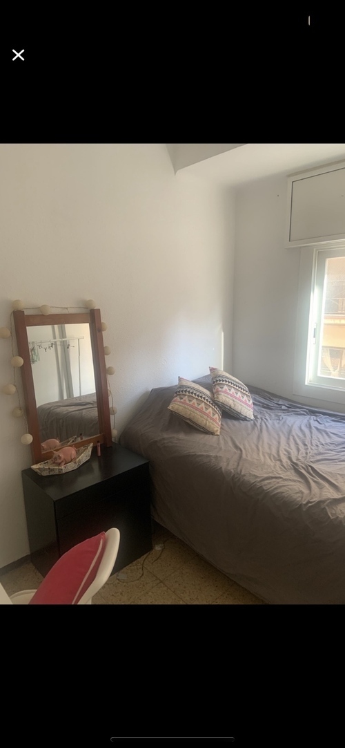 Room in a 2-person shared flat in Barcelona · 2