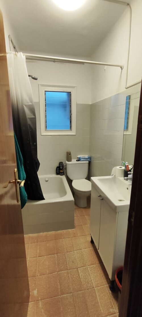 Room in a 3-person shared flat in Horta-Guinardó · 4