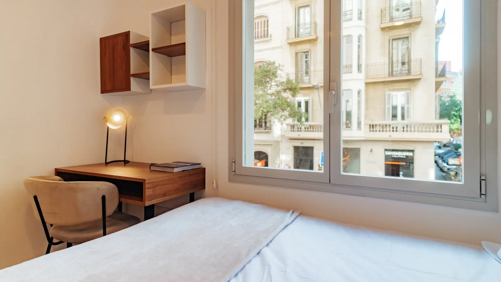 Habitación amueblada en piso compartido en Sarrià–Sant Gervasi · 3
