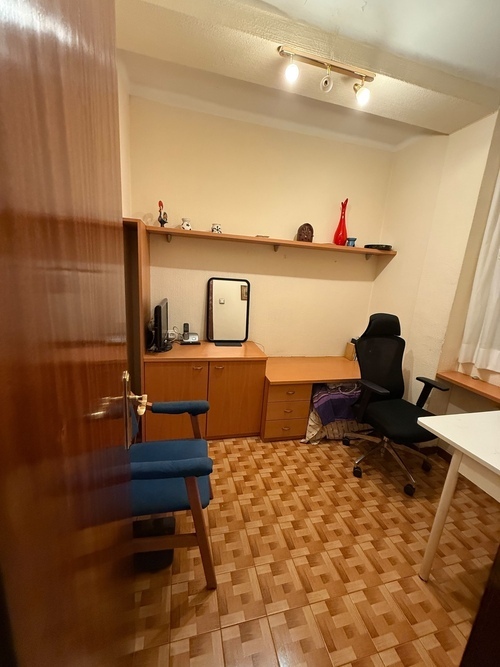 Room in a 2-person shared flat in Eixample · 2