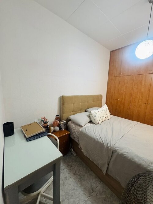 Room in a 3-person shared flat in Barcelona · 3