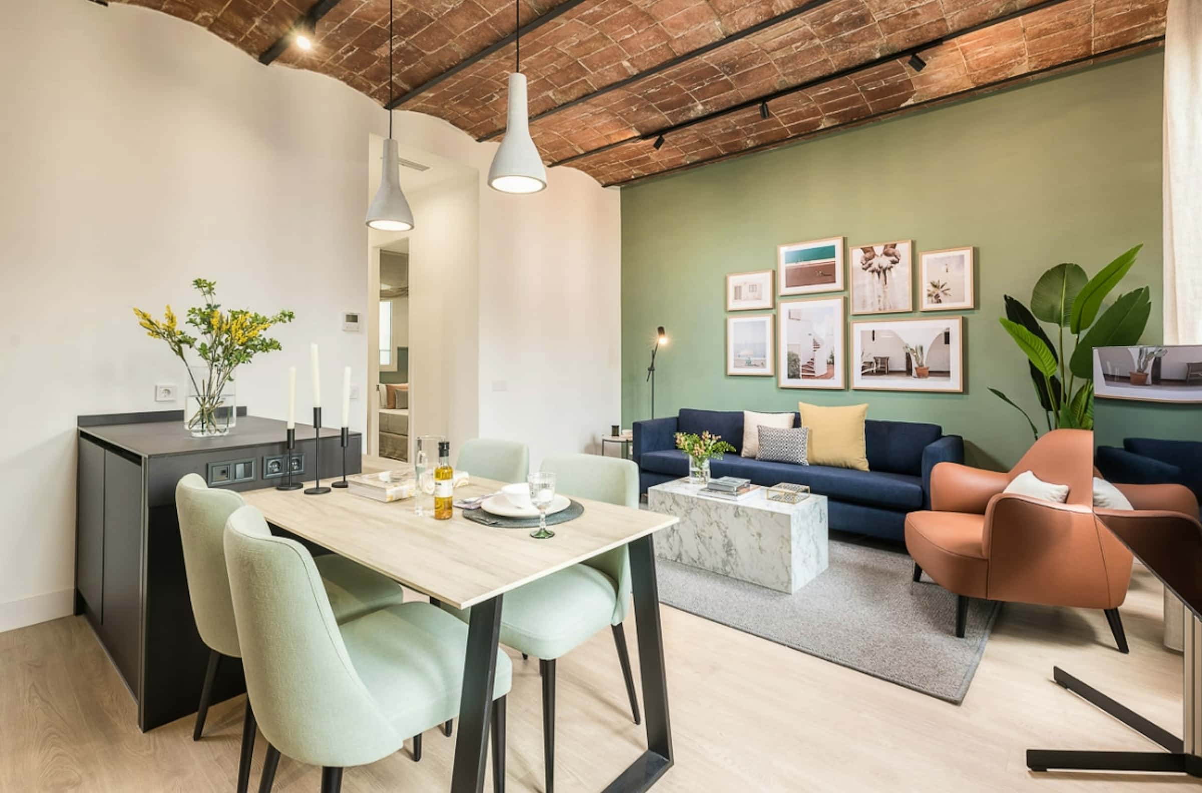 Furnished 2-bedroom flat in Eixample, 75 m² · 3