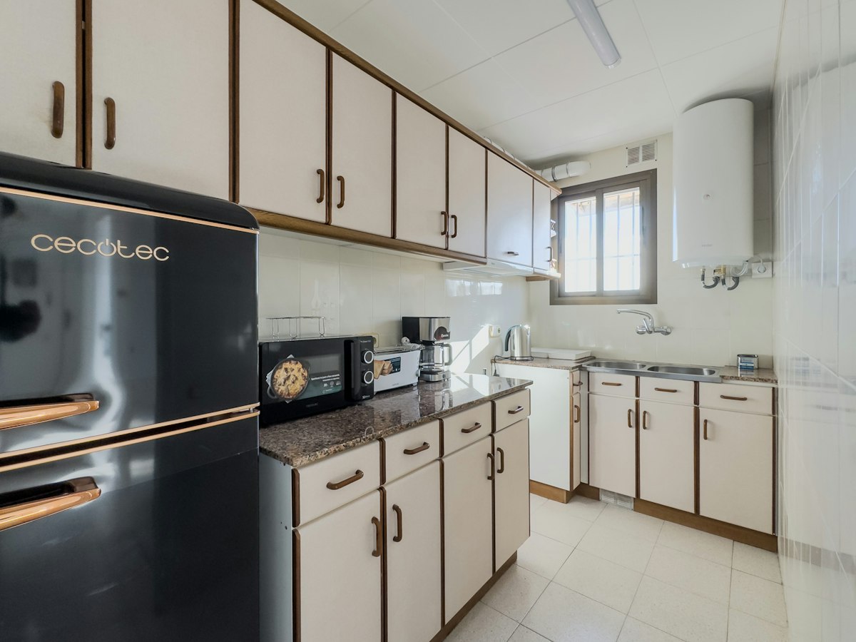 Furnished room in a 2-person shared flat in L'Hospitalet · 4
